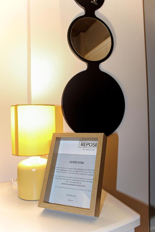 Modern Luxury Serviced Duplex Apartments By Repose- 150 Metro Court, West Bromwich Exteriör bild